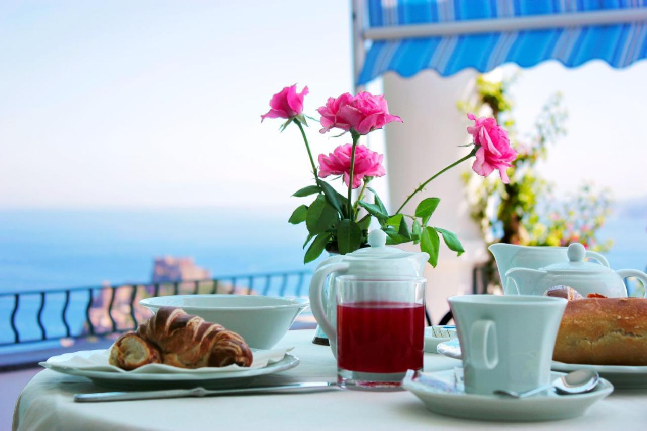 La Pergola Del Torchio Bed and Breakfast Ischia Exteriör bild