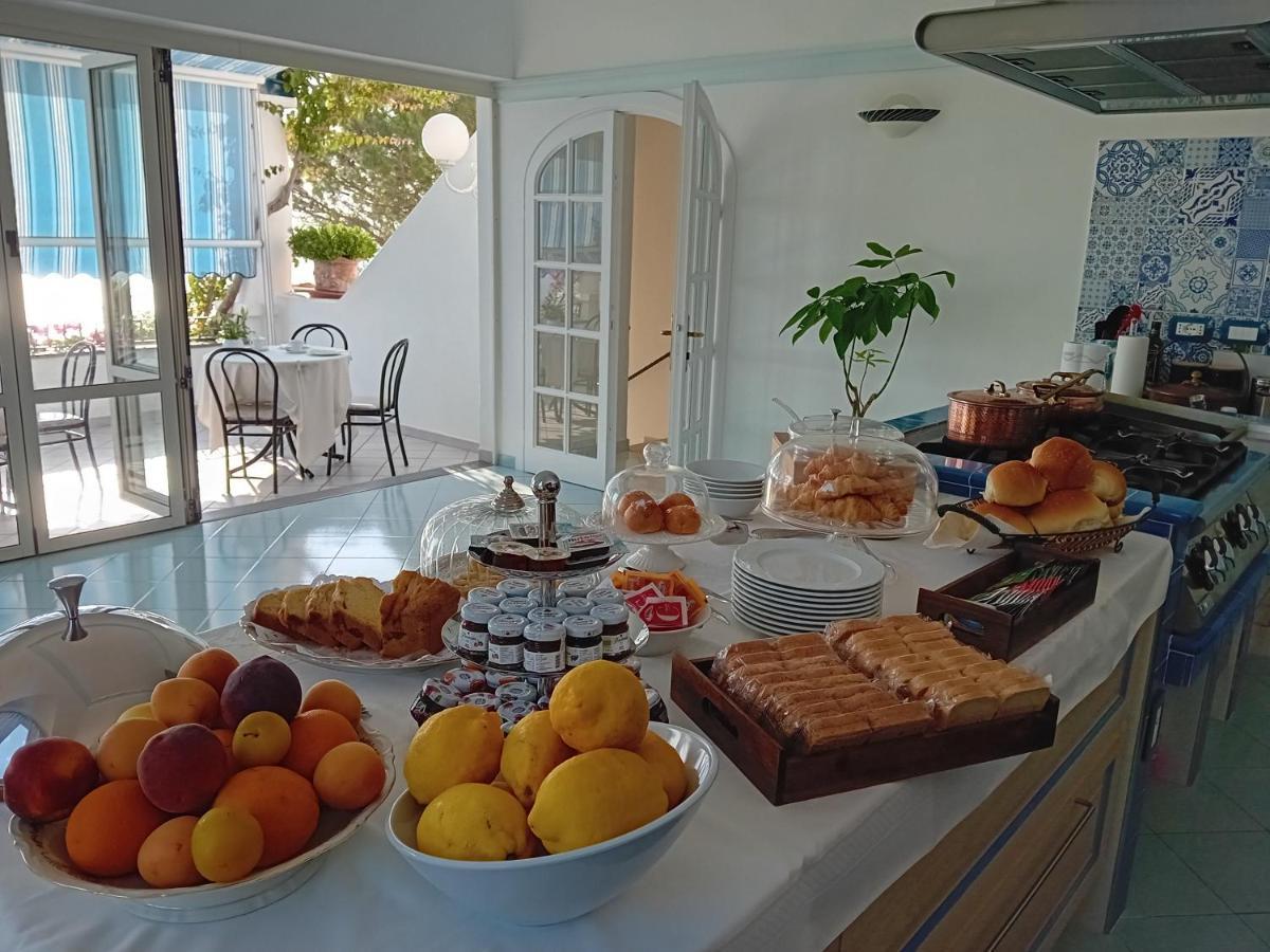 La Pergola Del Torchio Bed and Breakfast Ischia Exteriör bild